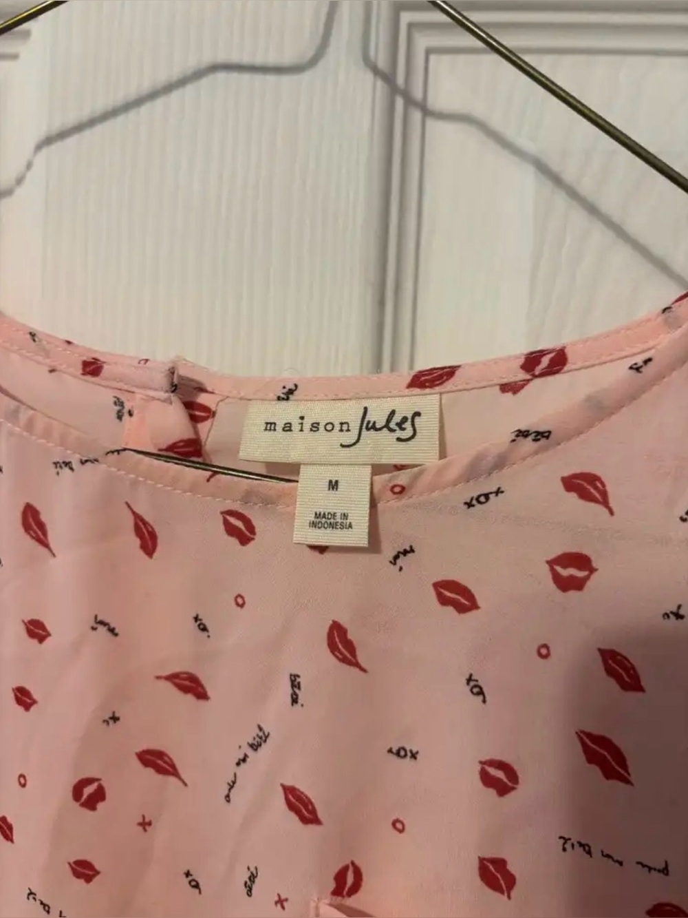 Button Back Blouse - Picture 2 of 3